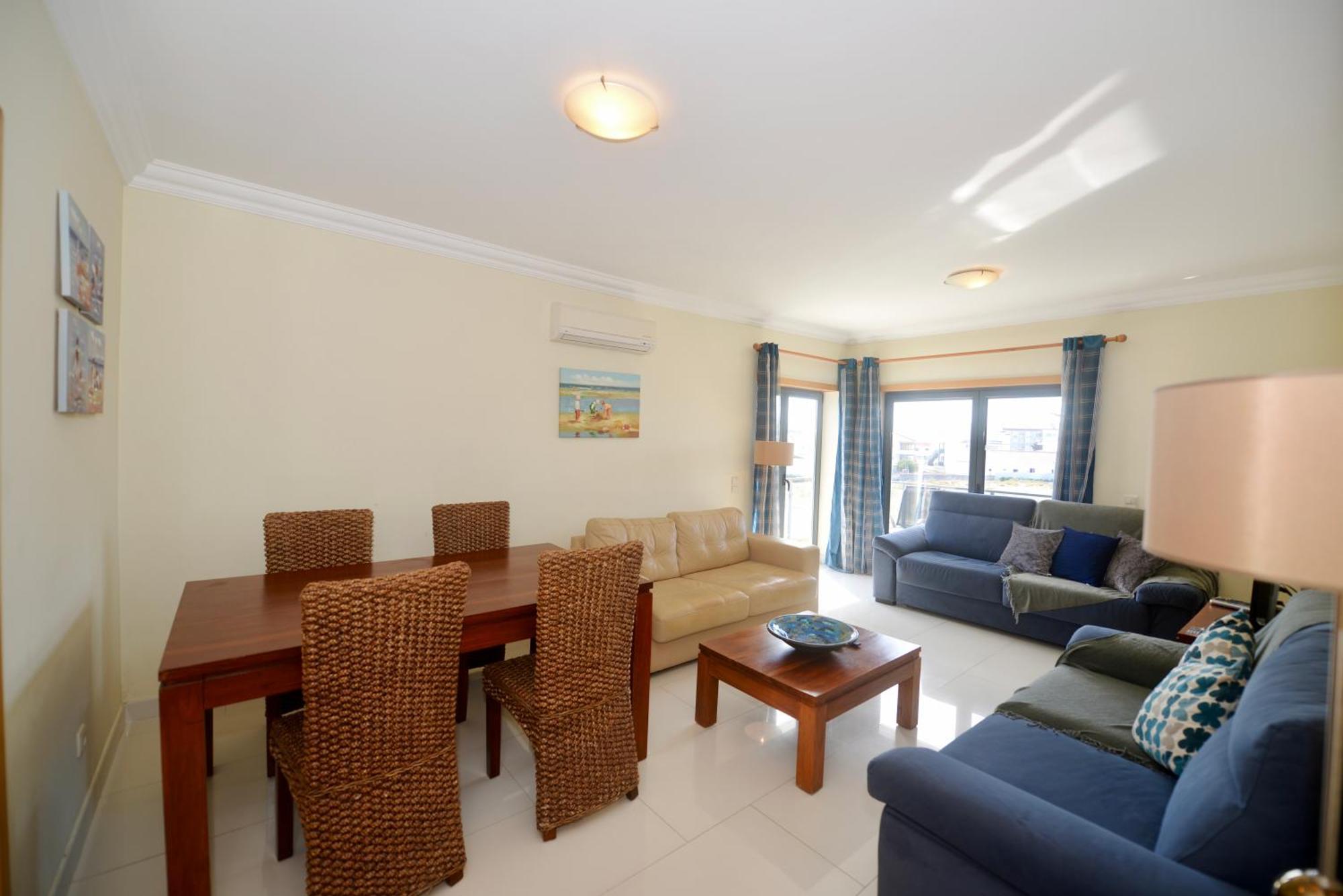 Pebble - 1 Bedroom Apartment Sleeps 5 With Pool & Tennis Court São Martinho do Porto Kültér fotó