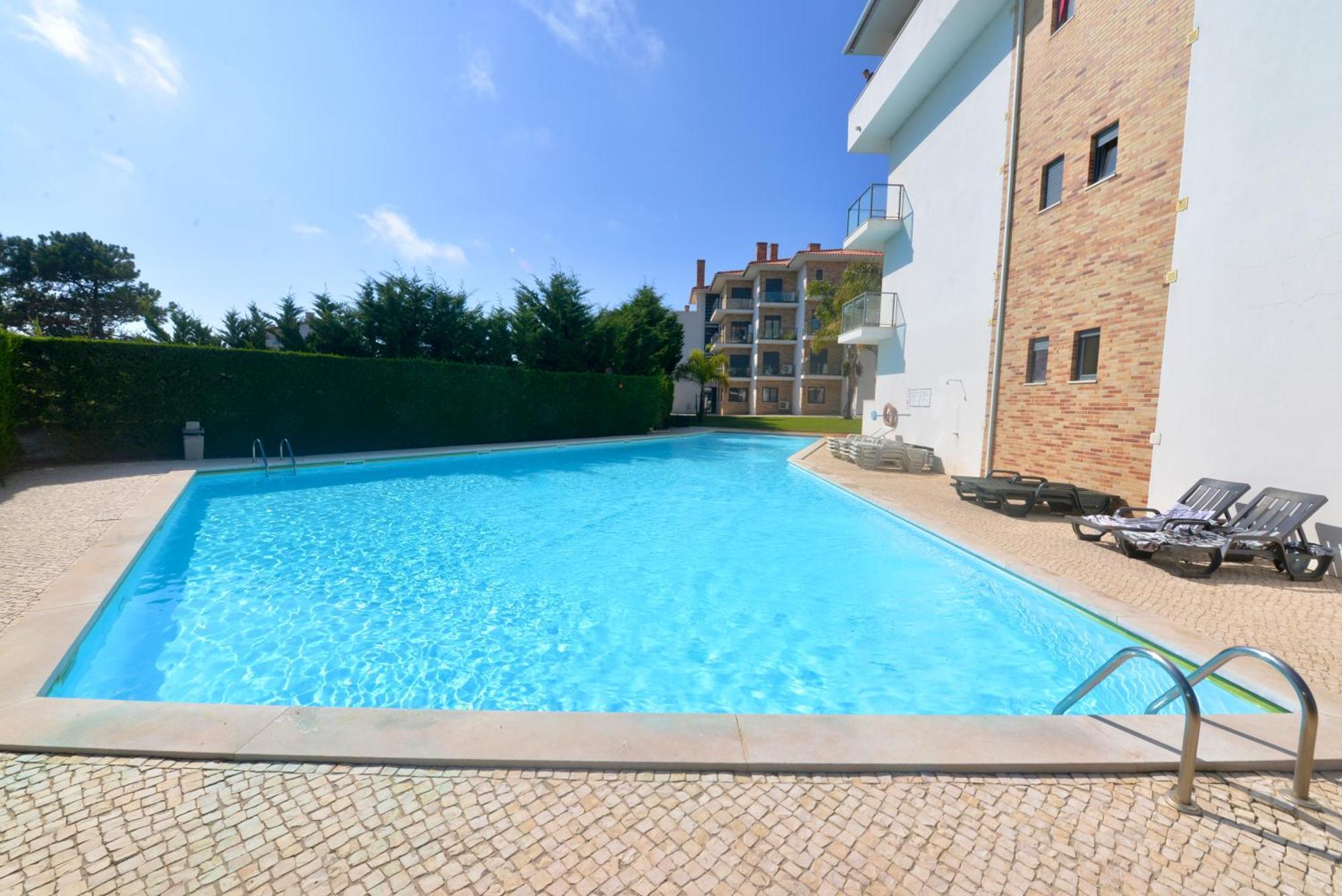 Pebble - 1 Bedroom Apartment Sleeps 5 With Pool & Tennis Court São Martinho do Porto Kültér fotó